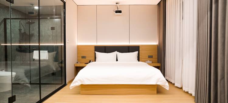 潜山商务酒店(沧州任丘华油一中华油商业街店)图片