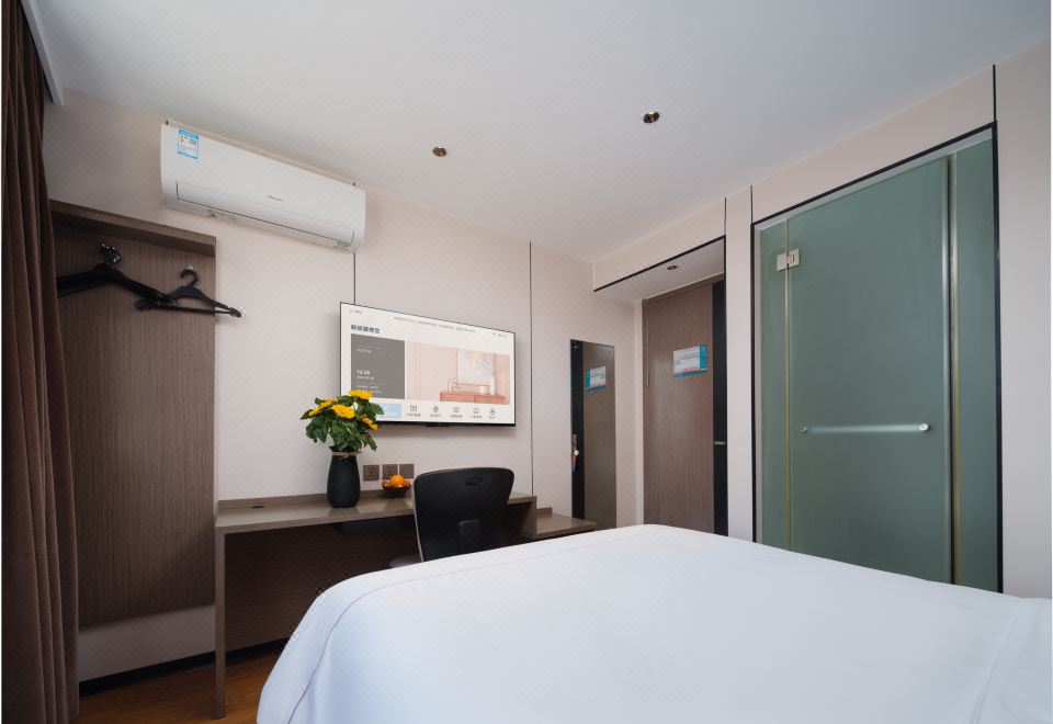 Jinjiang Inn Select (Dalian Youhao Square) Hotel Overview