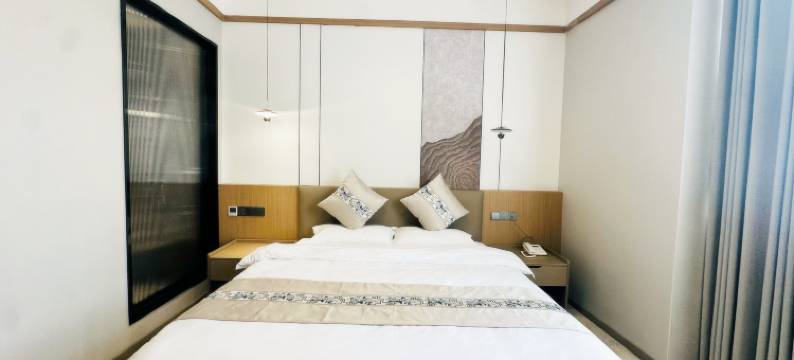 柏林索丽酒店(台江职校店)图片