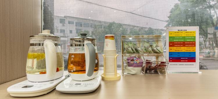 罗马假日酒店(广丰里月兔广场店)图片