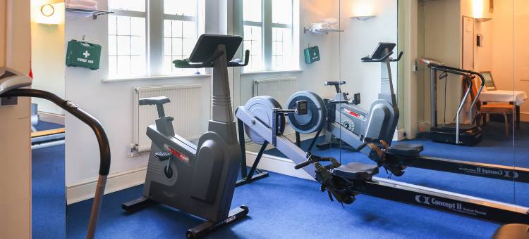 通园酒店(OYO Tong Park Hotel)图片