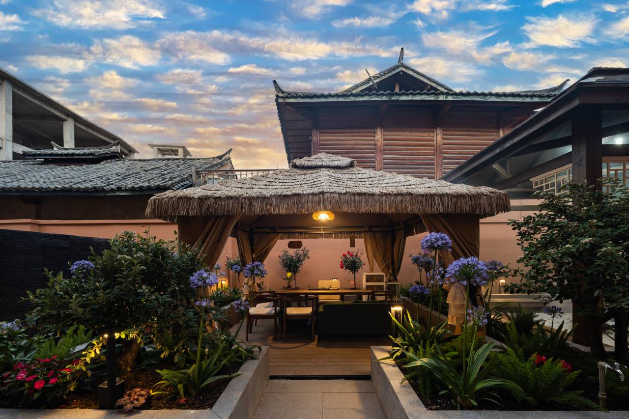 泸沽湖路途湖景度假酒店(大落水码头店)图片