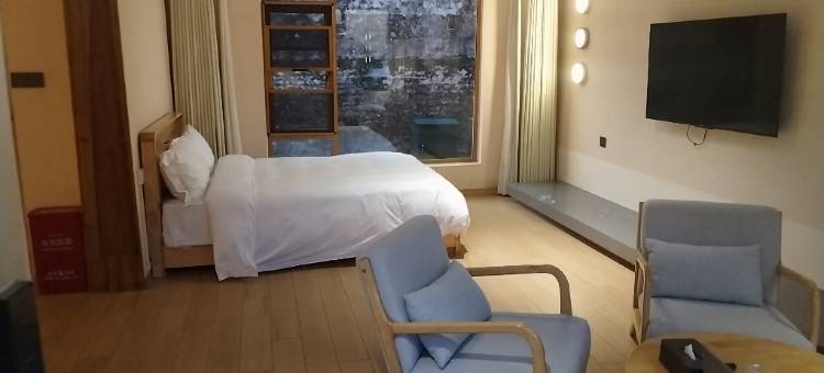 栗园·梨树下民宿(龙南高铁站店)图片