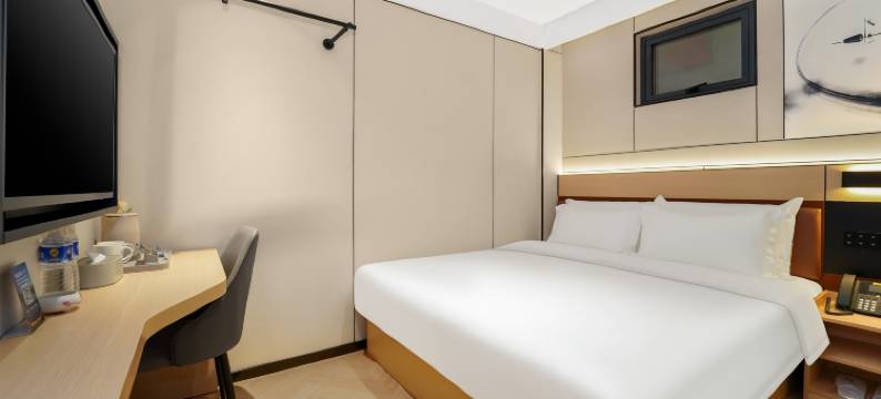 天华酒店(上海人民广场长征医院店)图片