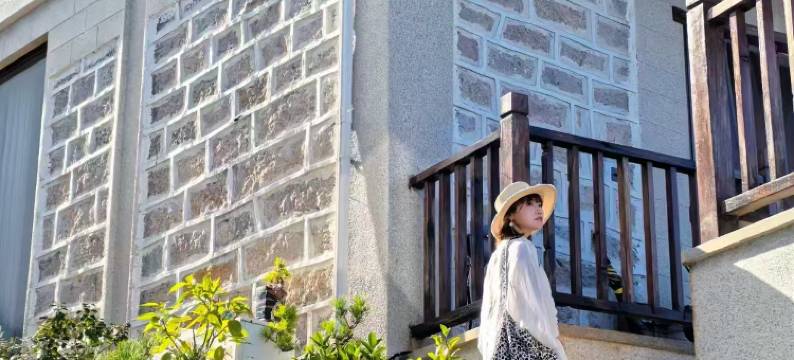 月芽石厝民宿图片