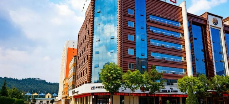 玉龙大酒店(成县汽车站陇南师范学院店)图片