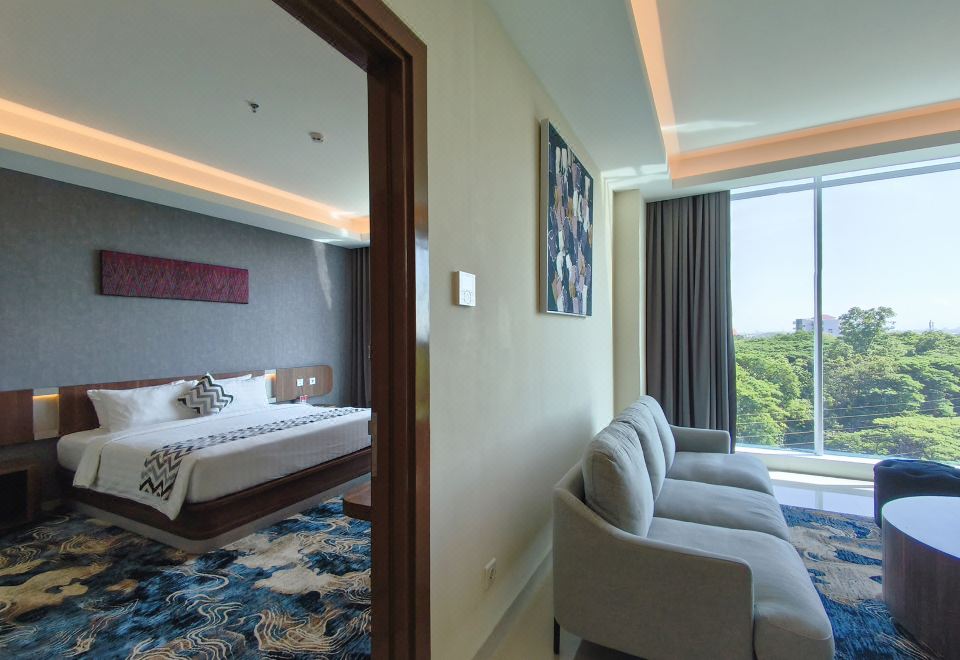 Unhas Hotel & ConventionHotel Overview