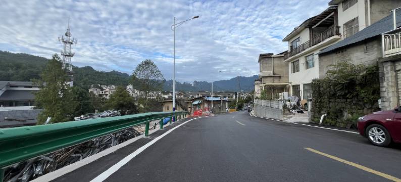 张家界畔山驿栈(张家界国家森林公园武陵源店)图片