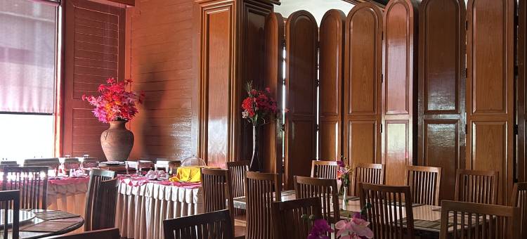 巴吞他尼广场酒店(Pathum Thani Place Hotel)图片