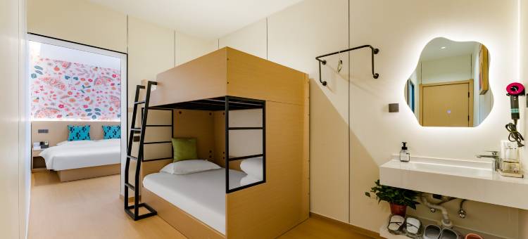 开封逸林酒店(清明上河园万岁山武侠城店)图片