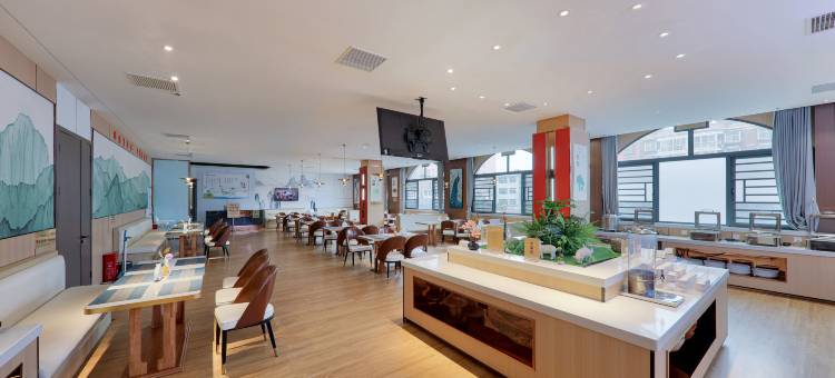 香橙云景酒店(信阳火车站天润广场店)图片