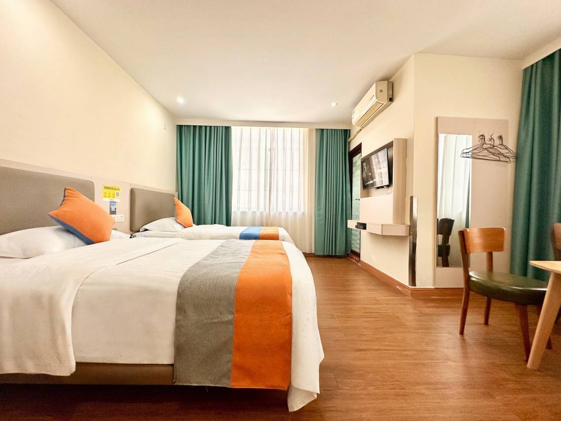 悦莱酒店(五象岭地铁站店)