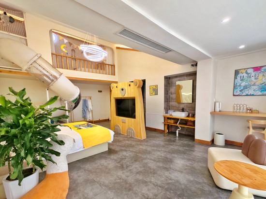 花开雅墅亲子客栈(万岁山武侠城店)