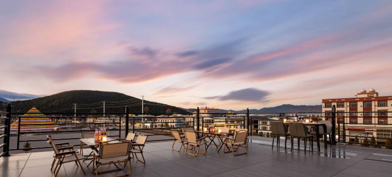 欢途Cloud Haven・月光城畔恒压供氧度假美宿(独克宗古城店)图片