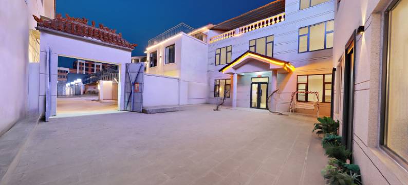 星与辰民宿(万岁山武侠城店)图片