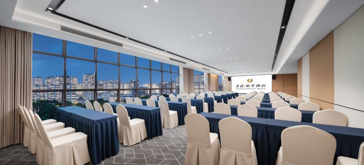 建国·铂萃酒店(钦州市城市名片美食广场店)图片