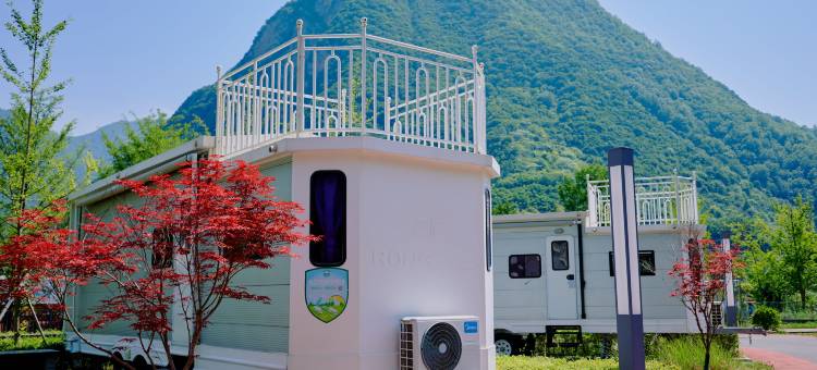 留坝露野房车露营地图片