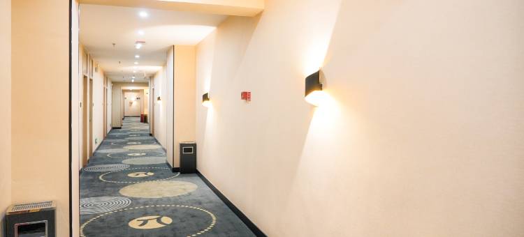 派酒店(喀什东湖公园店)图片