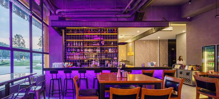 香蕉S设计酒店(广州宝能演艺中心萝岗地铁站店)图片