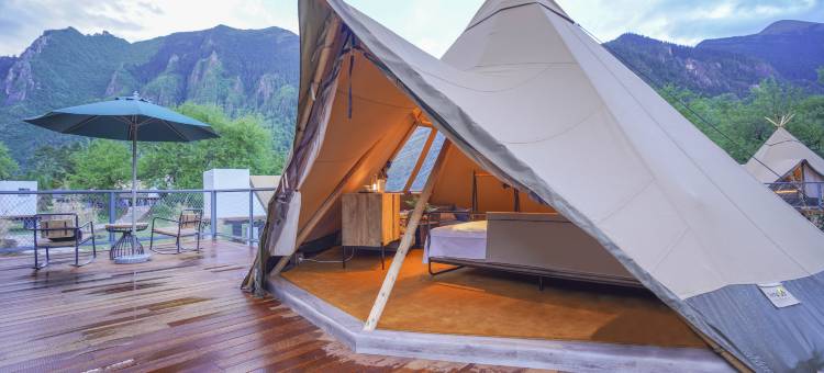 松赞百巴帐篷营地图片