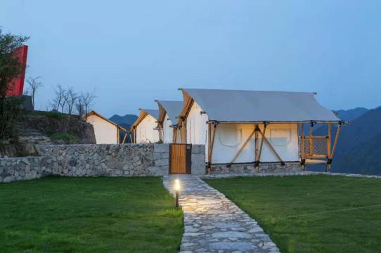 无奢山居野营民宿图片