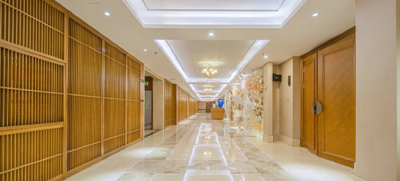 雅庭国际大酒店(南昌象湖一附院昌南体育中心店)图片