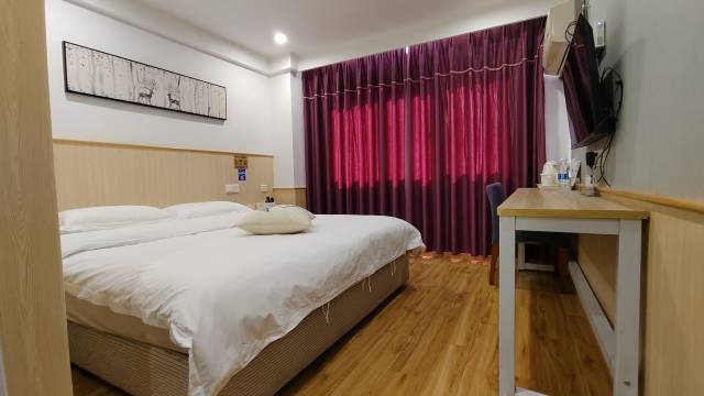 阳光商务宾馆(青川汽车站店)