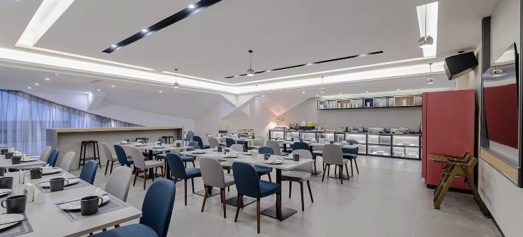 如家睿柏·云酒店(南通濠河风景区文峰广场店)图片