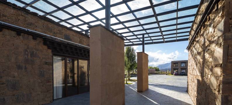 稻城桑邓祝巴星空观景酒店图片