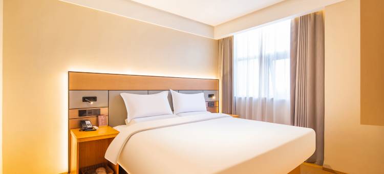 百纳酒店(叶县九龙路店)图片