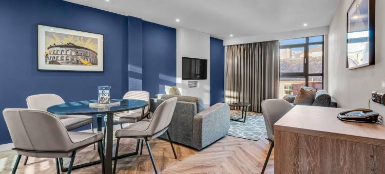 利兹市客房酒店(Roomzzz Leeds City)图片