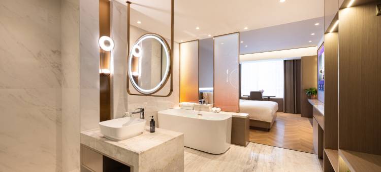 云与白马设计师酒店(沈阳站太原街店)图片