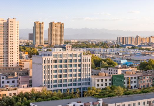 Lavande Hotel (Golmud Bayilu Underground Commercial Street Kunlun Park) Hotel Overview