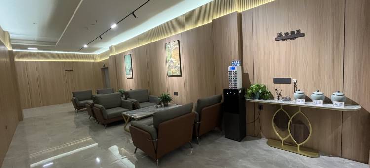 青禾电竞商务酒店(太原潇河新城晶科能源店)图片