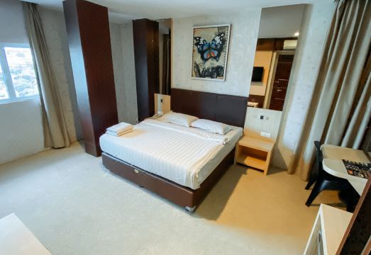 Lucky Star Hotel Near Harbour Bay Batam Hotel Overview