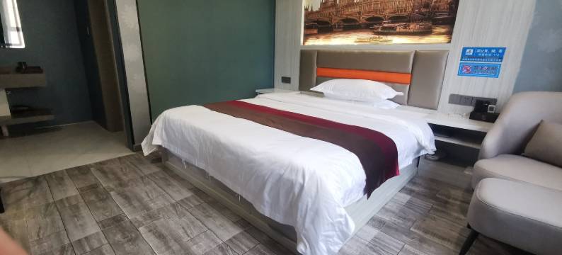 岳普湖红缘大酒店图片