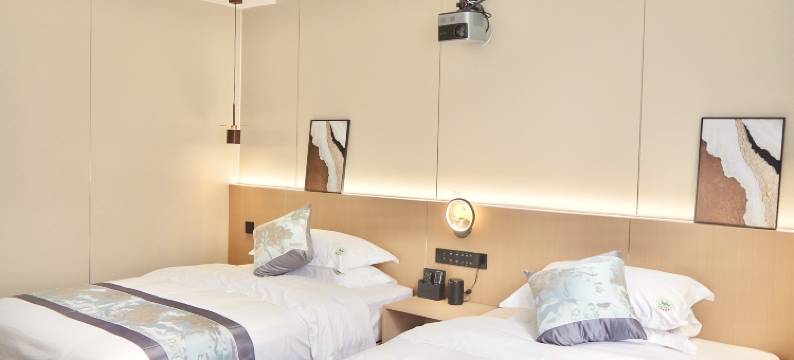 山坡坡客栈(张家界国家森林公园武陵源标志门店)图片