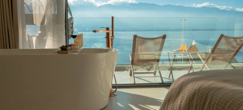 大理玉镜·海景度假别墅Villa(洱海机场路店)图片