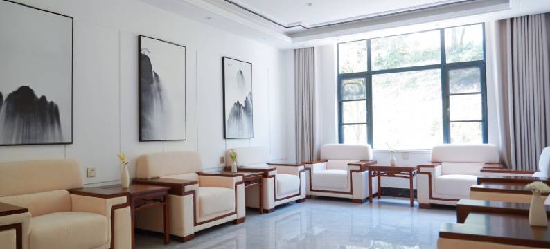 黄龙山天岳度假村(通城店)图片