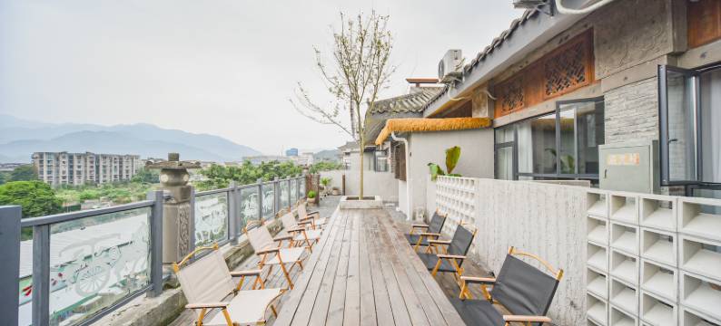 小城·几何民宿(都江堰景区南桥店)图片