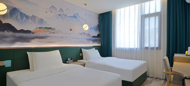 海伦·轻居酒店(雅安天全中医院店)图片