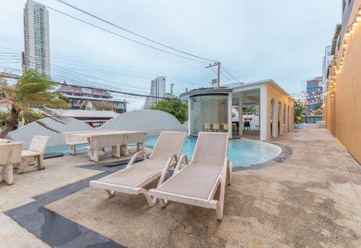 ELONG WG INTERNATIONAL HOTEL(Pattaya Jomtien Beach Branch) Hotel Overview