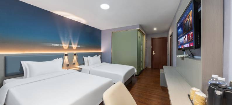 华庭酒店(老虎山生态公园中心广场店)图片