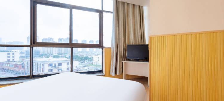 星期8快捷酒店(盐城高铁站盐镇水街店)图片