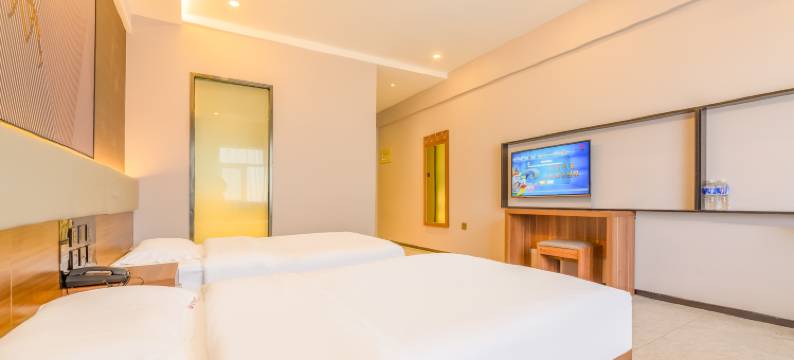 云起时轻居酒店(维多利广场天津路店)图片