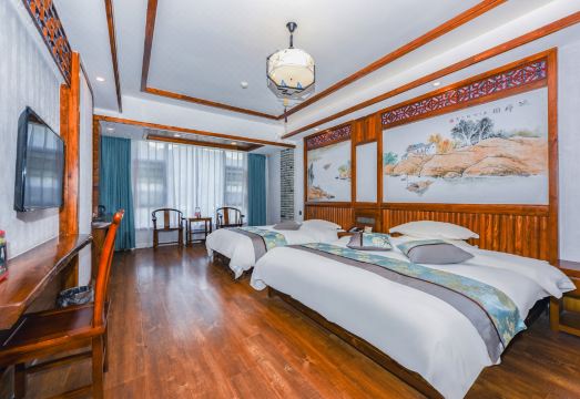 Zhangjiajie Manhaoju (Wulingyuan Huanglongdong) Hotel Overview