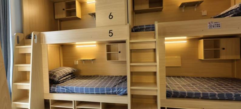 桃喜青年旅舍(弋江万达店)图片