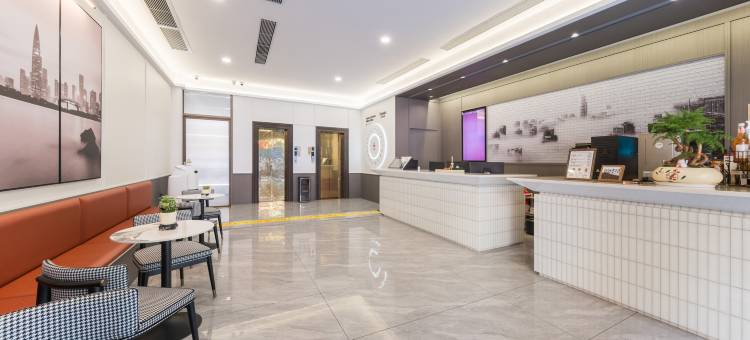 深圳亚悦酒店(翻身地铁站店)图片