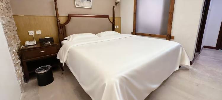 春天里复古酒店(长春动植物公园店)图片