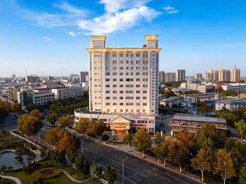 维｜也钠云境美居•静逸轻居•设计城市酒店(淮滨人民政府淮滨站店)